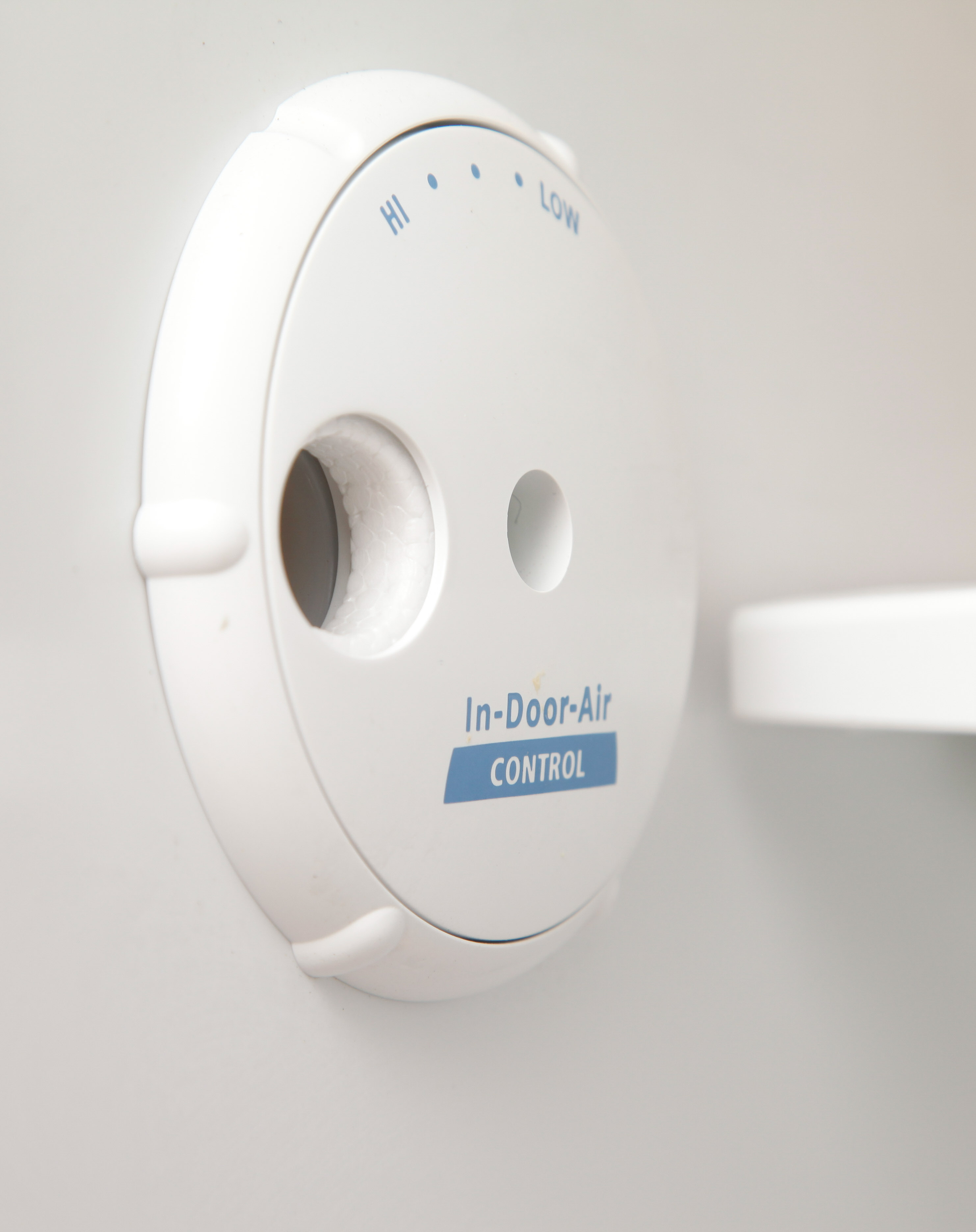 Silver "Whirlpool Gold" Refrigerator with Conquest Ice Filter