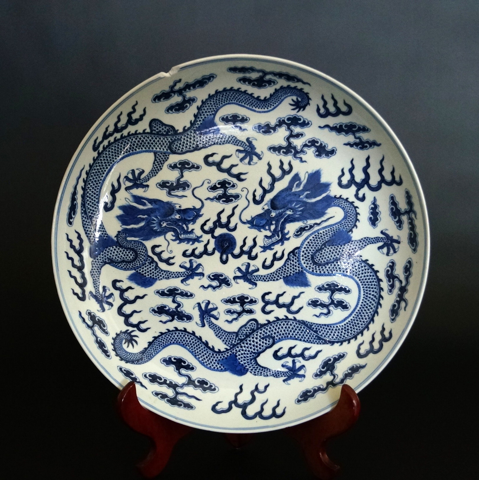 Antique Qing Dynasty, Guangxu Era Blue and White Porcelain Plate