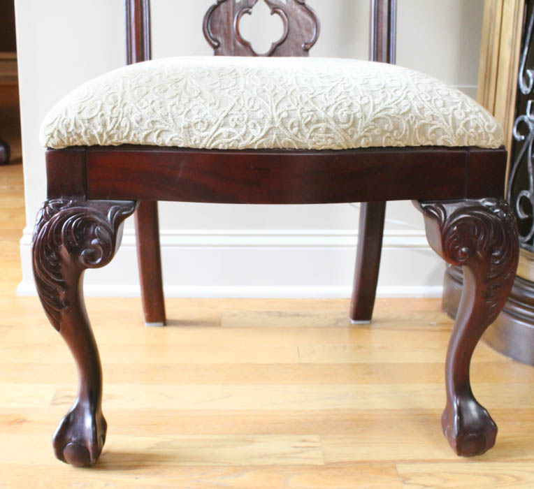 Mahogany Thomasville Dining Table and Chairs