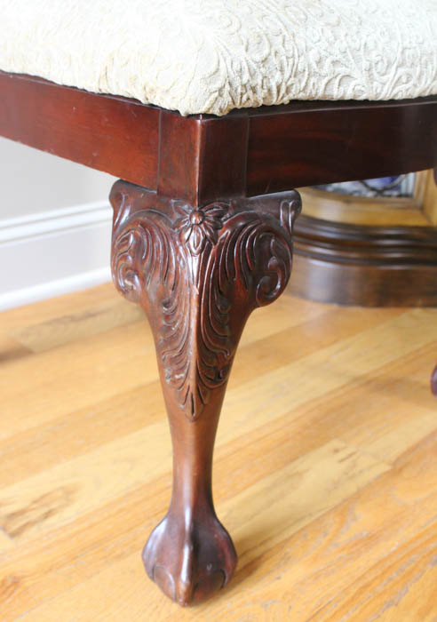 Mahogany Thomasville Dining Table and Chairs