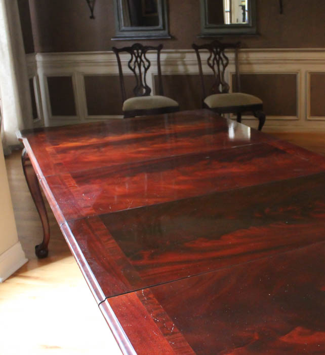 Mahogany Thomasville Dining Table and Chairs