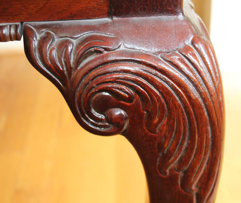 Mahogany Thomasville Dining Table and Chairs