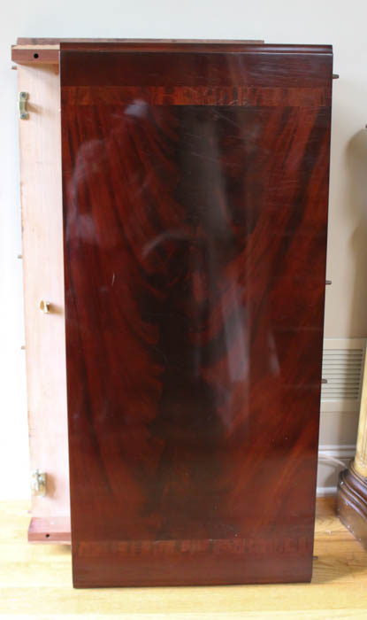 Mahogany Thomasville Dining Table and Chairs