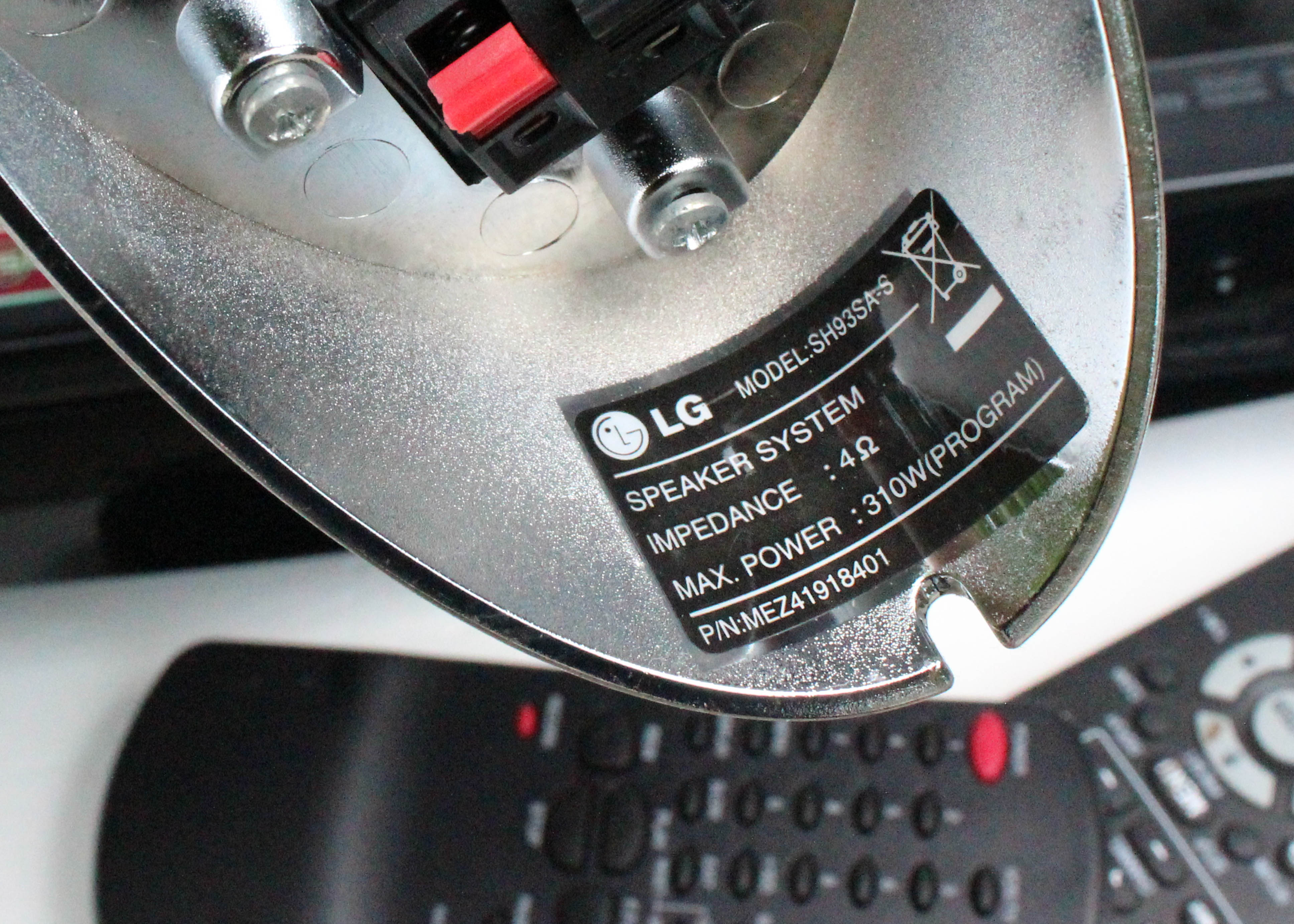 LG DVD Player With Surround Sound Speaker System