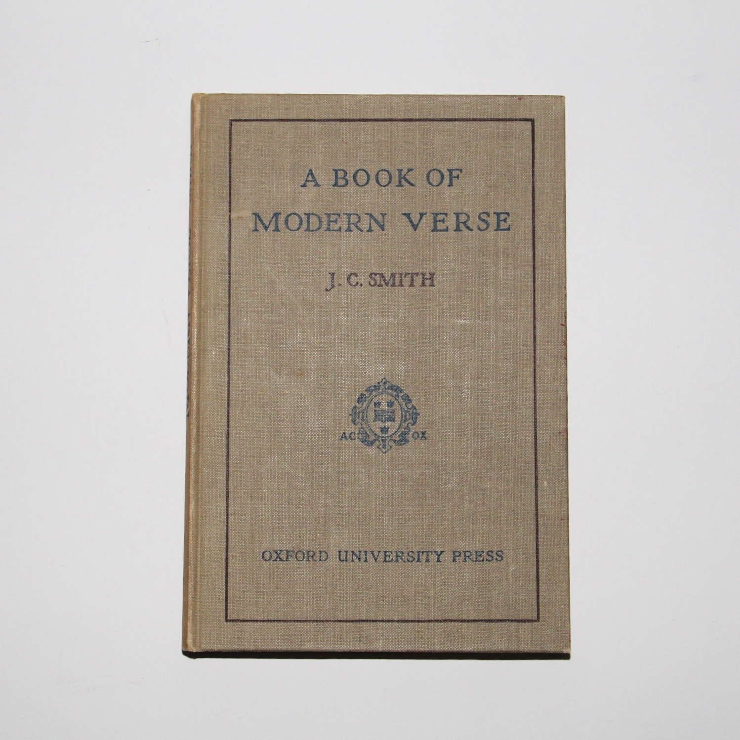 Pair of Oxford Book of Modern Verse
