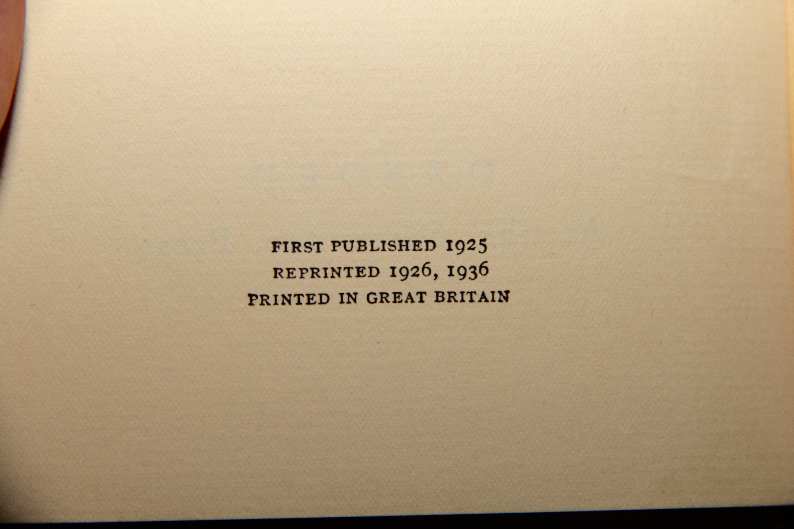 Pair of Oxford Book of Modern Verse