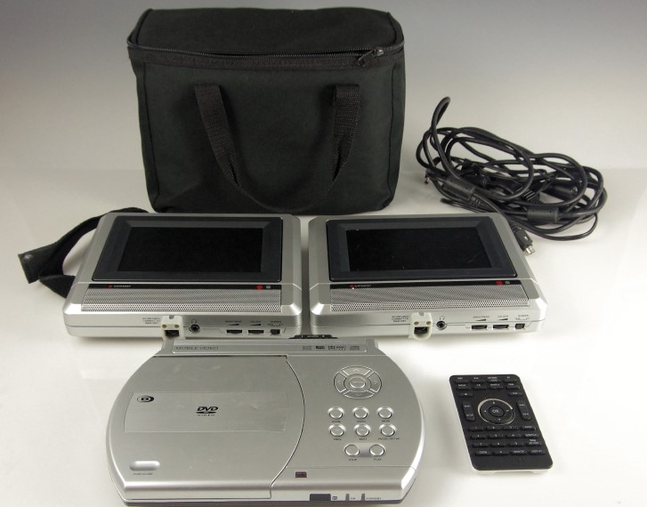 Dual Screen Mobile DVD System