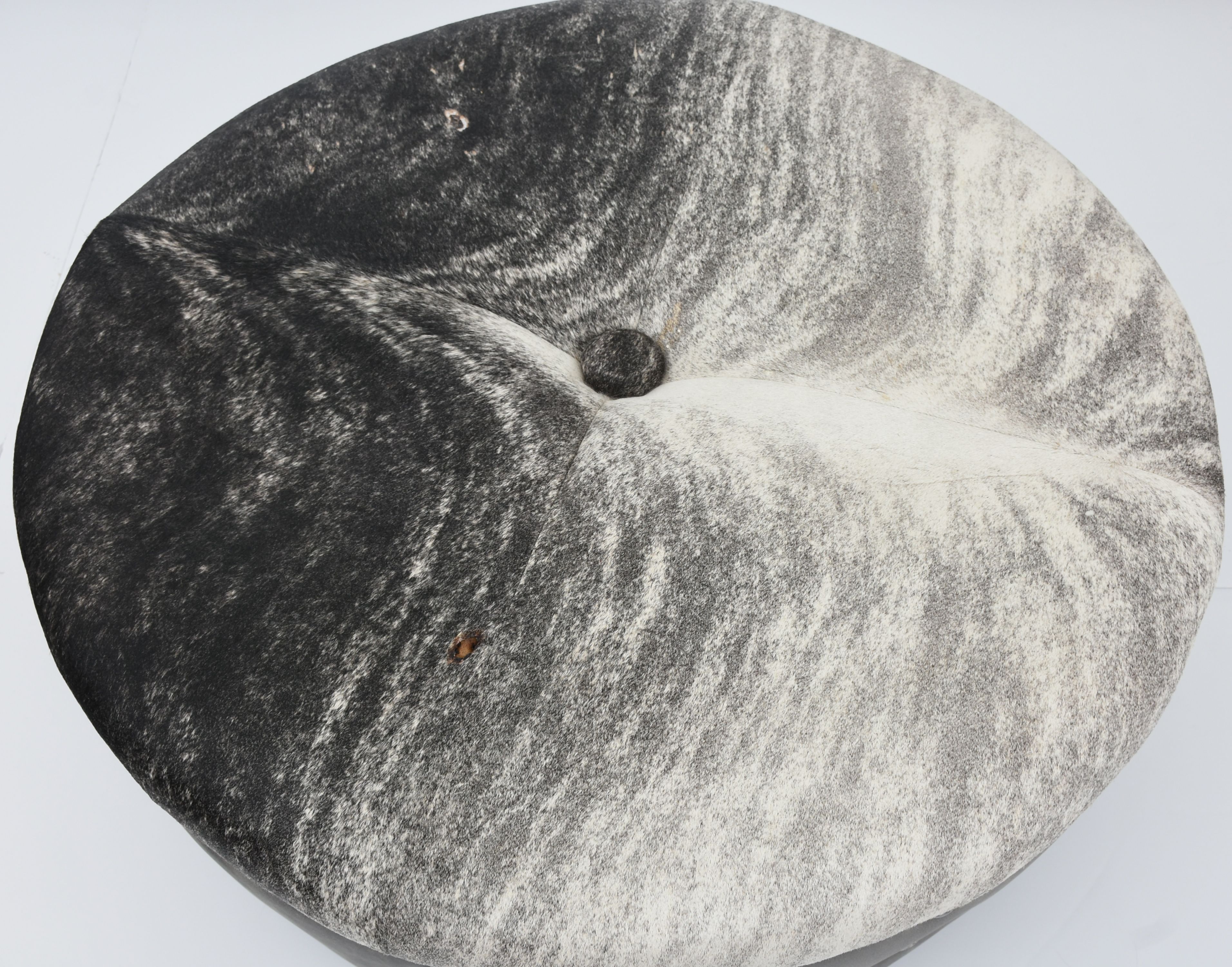 Round Cowhide Ottoman Seat