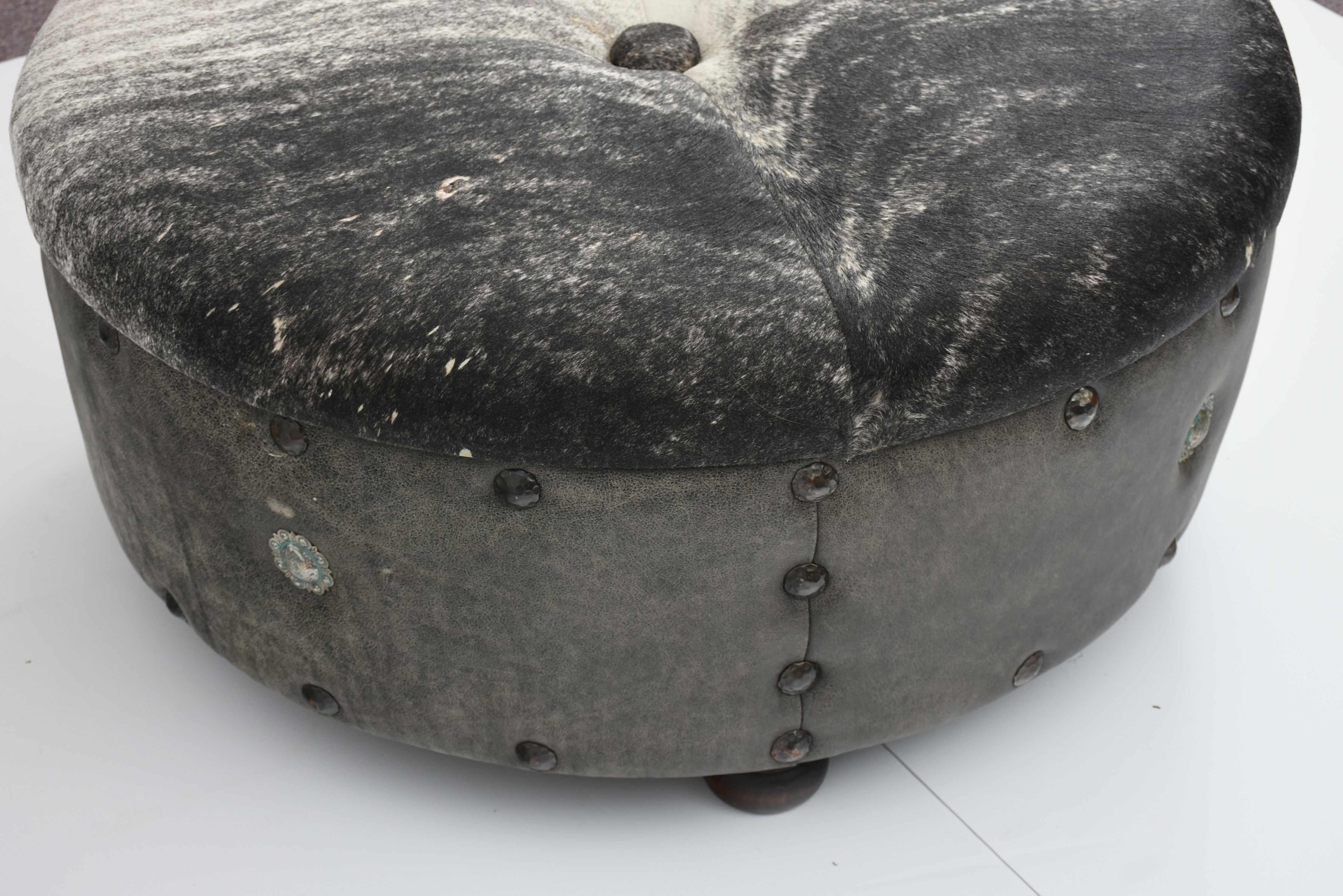 Round Cowhide Ottoman Seat