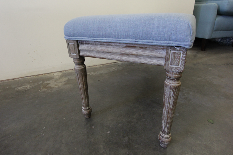 Sheraton Style Upholstered Bench