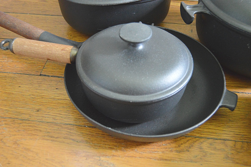 Le Creuset Cast Iron Cookware Set