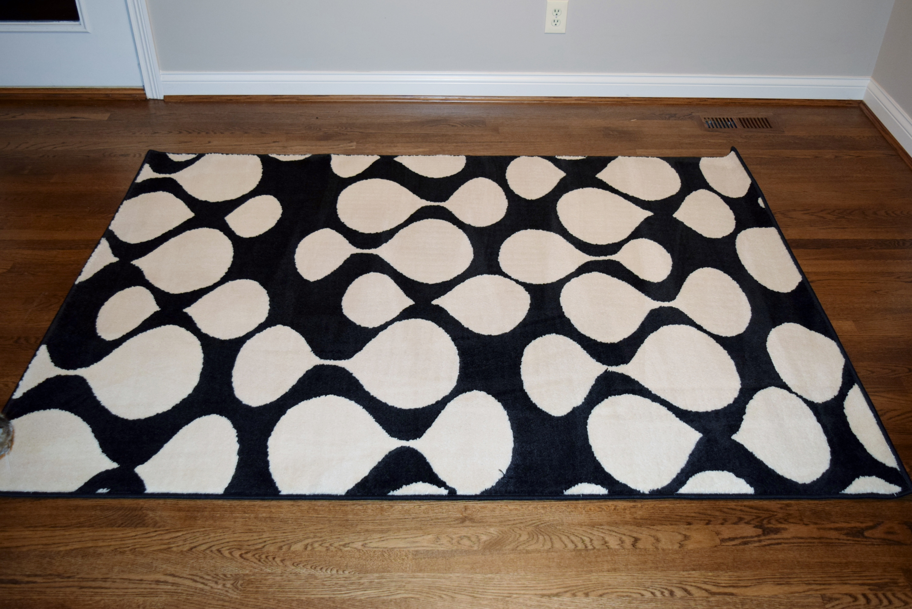Black and White Contemporary Abstract Area Rug