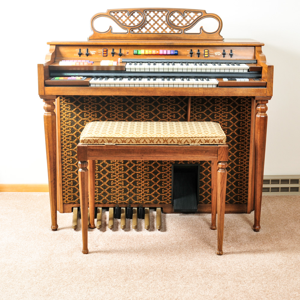 Kimball Swinger 700 Electric Organ "The Entertainer III"