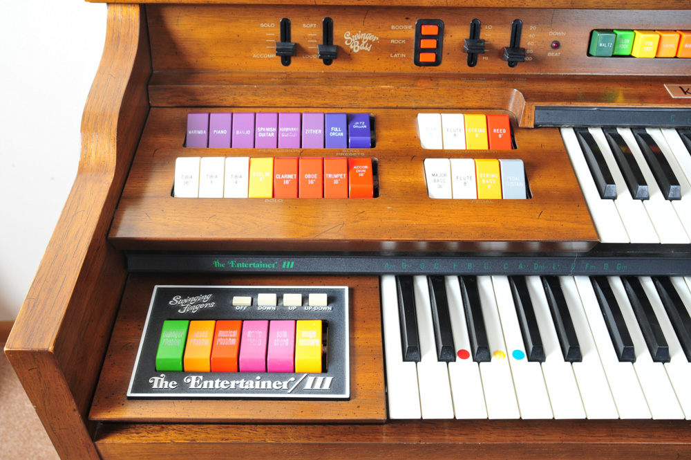 Kimball Swinger 700 Electric Organ "The Entertainer III"