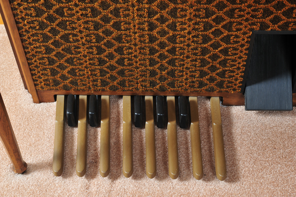 Kimball Swinger 700 Electric Organ "The Entertainer III"