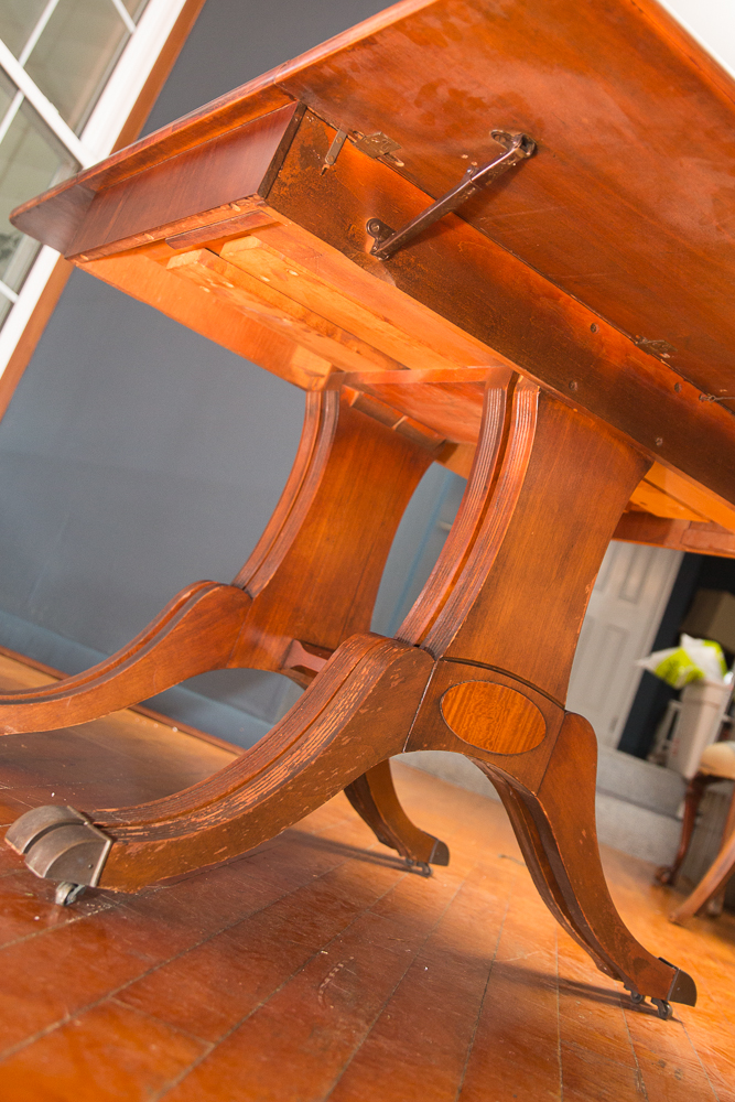 Duncan Phyfe Style Mahogany Dining Table