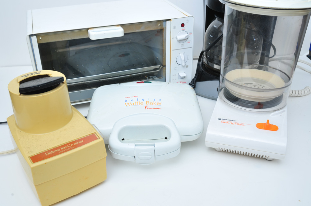 Collection of Small Kitchen Appliances
