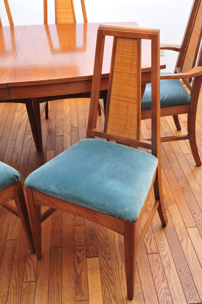 Mid Century Modern Dining Table and Chair Set