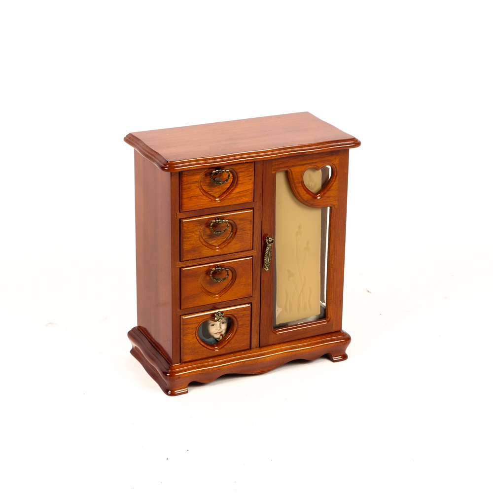 Classic Treasures Jewelry Chest