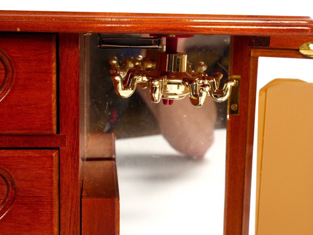 Classic Treasures Jewelry Chest