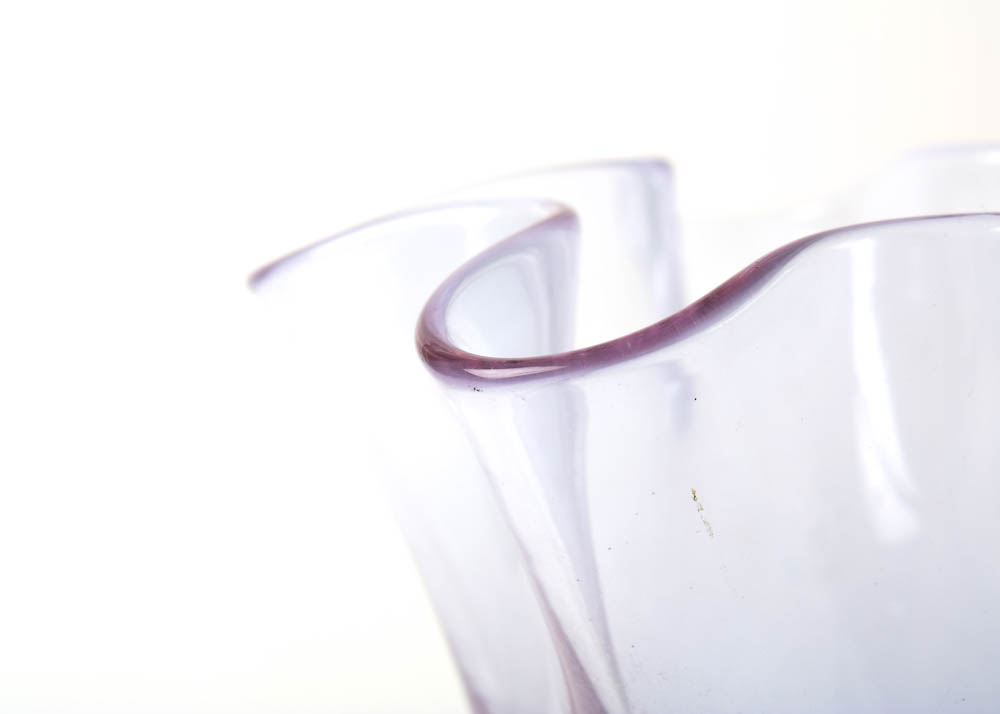 Antique Alexandrite Neodymium Color Changing Art Glass Vase