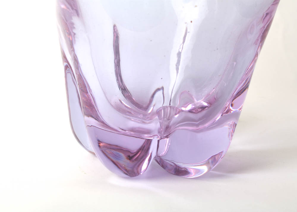 Antique Alexandrite Neodymium Color Changing Art Glass Vase