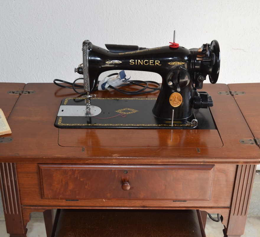 Vintage Singer Classic Sewing Machine