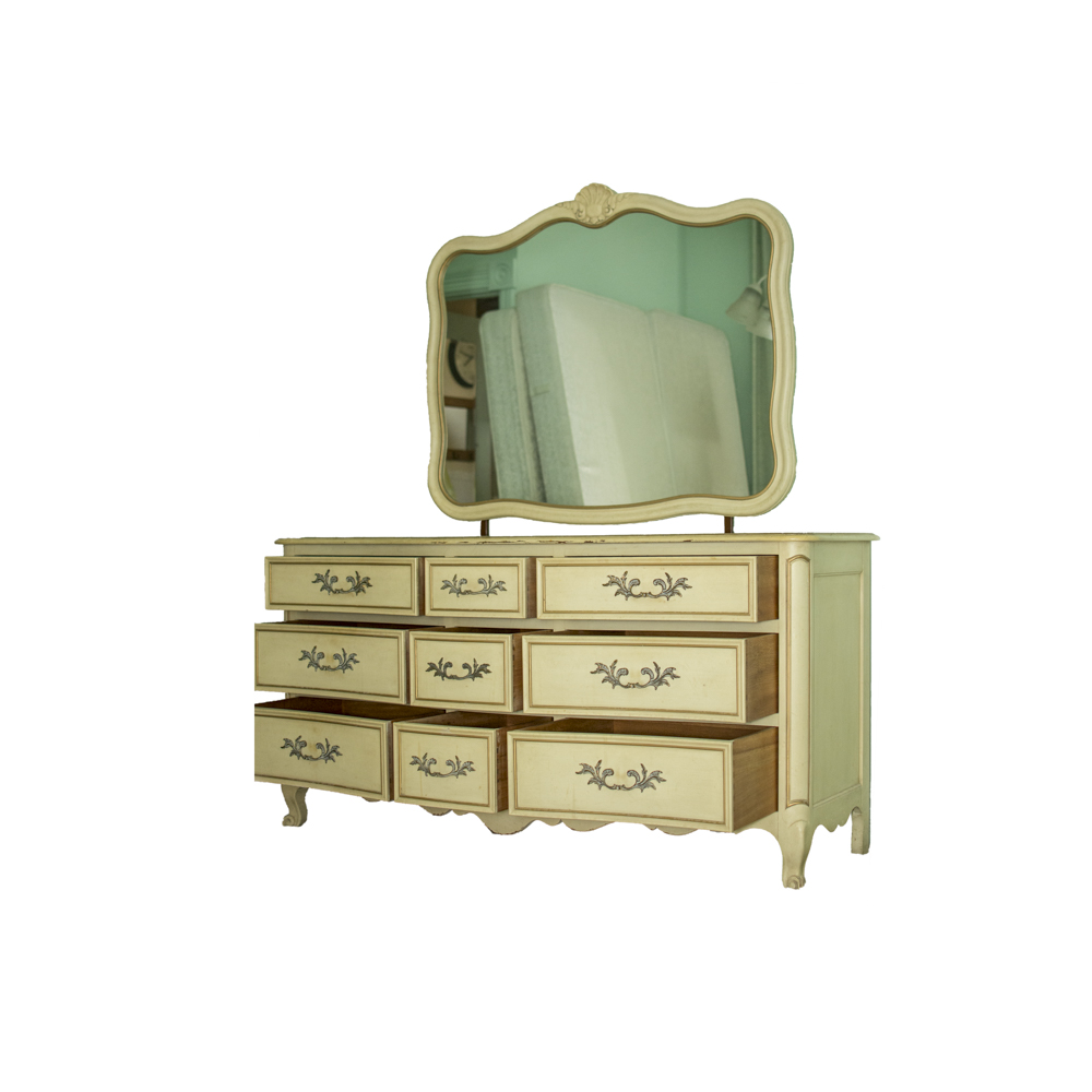 Vintage French Provincial Style Bedroom Set