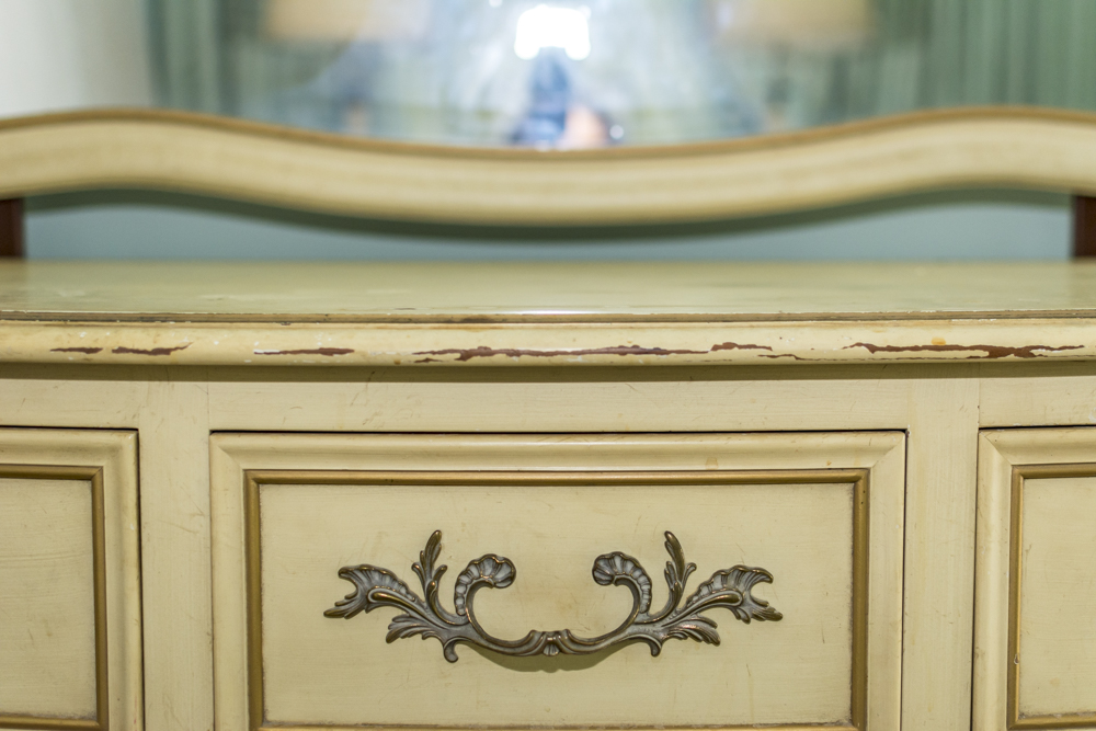 Vintage French Provincial Style Bedroom Set