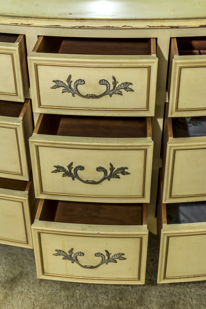 Vintage French Provincial Style Bedroom Set