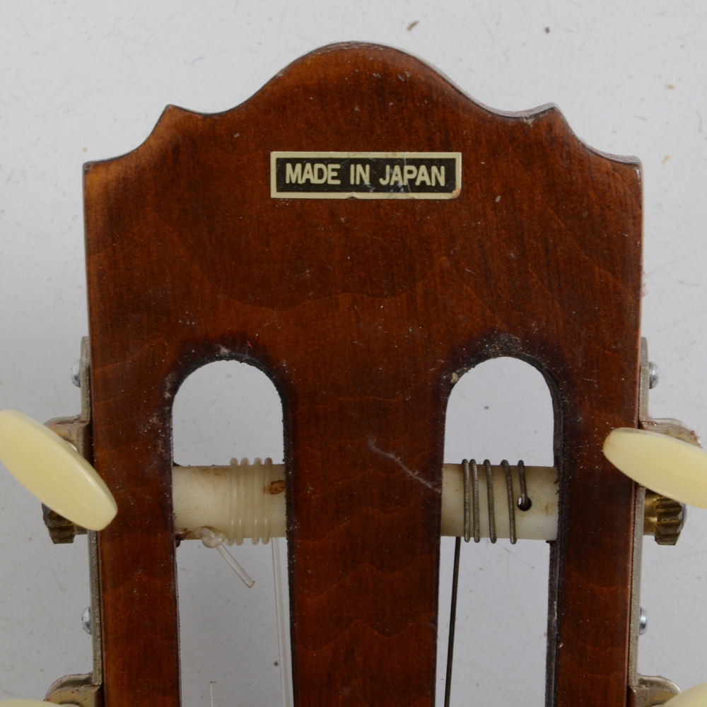 Suzuki Classical Guitar