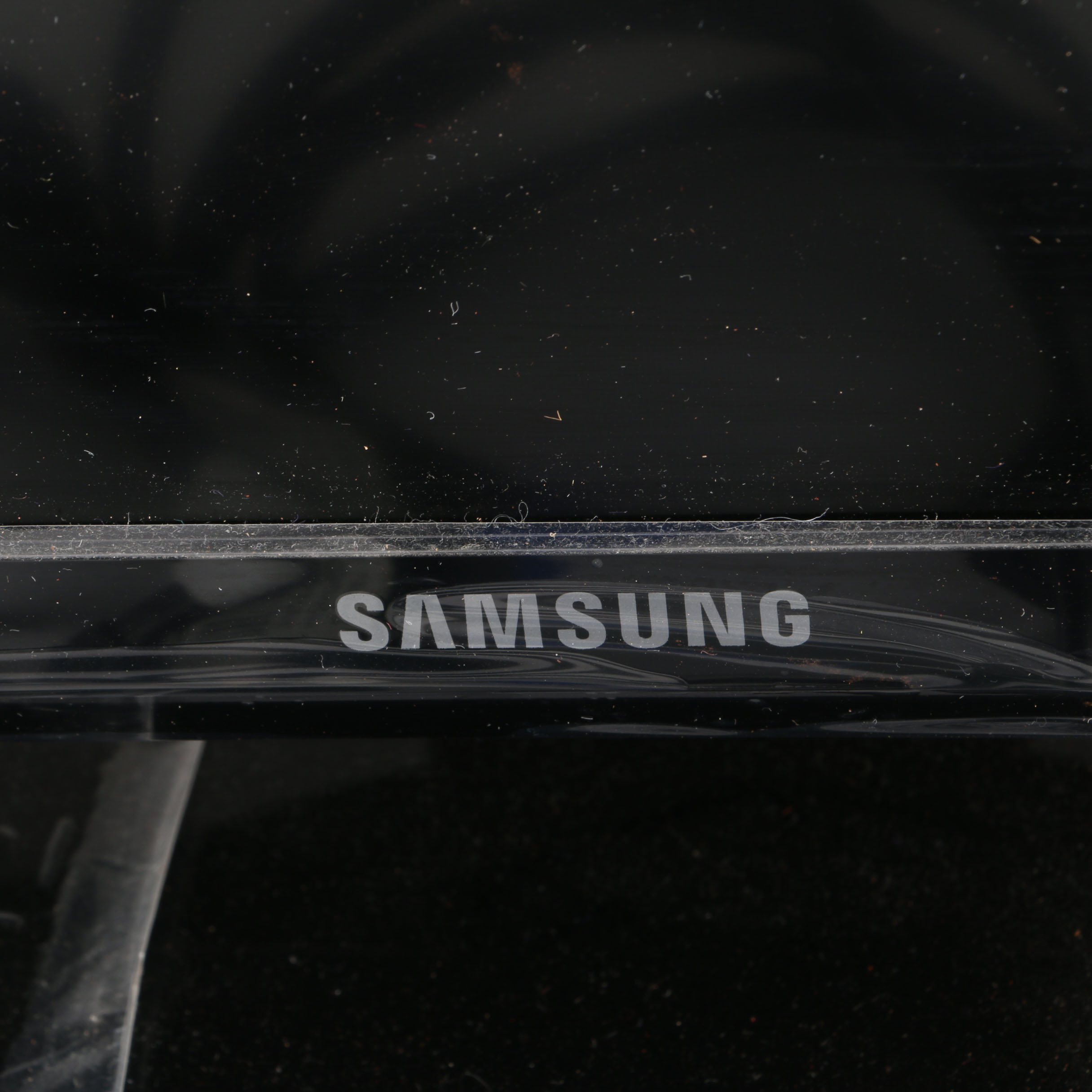 32" Samsung Flat-Screen Television