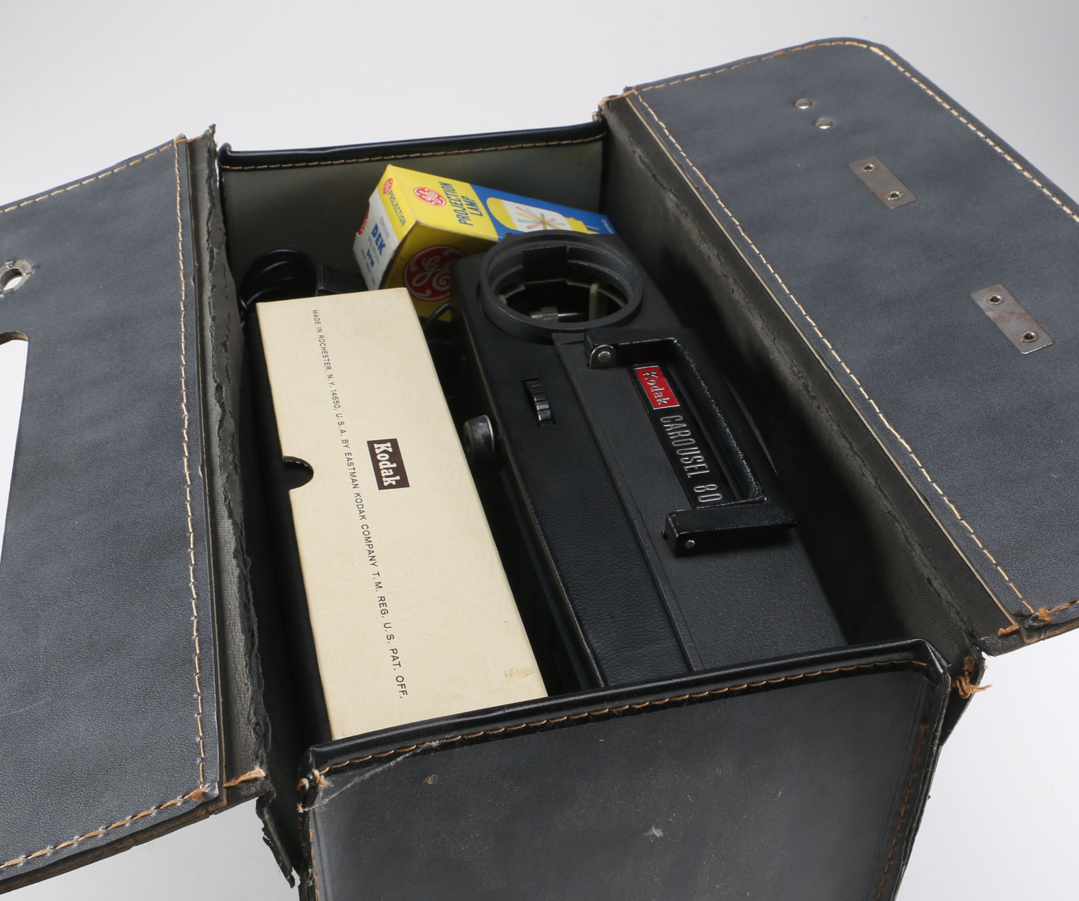 Vintage Kodak Carousel 800 Slide Projector