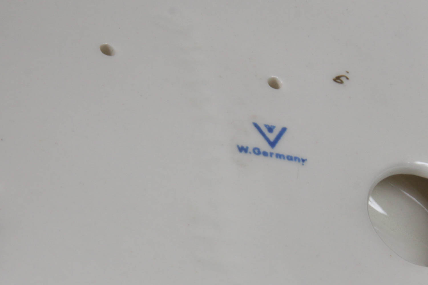 .J. Hummel Mother Mary and Baby Jesus Wall Hanging Plaque