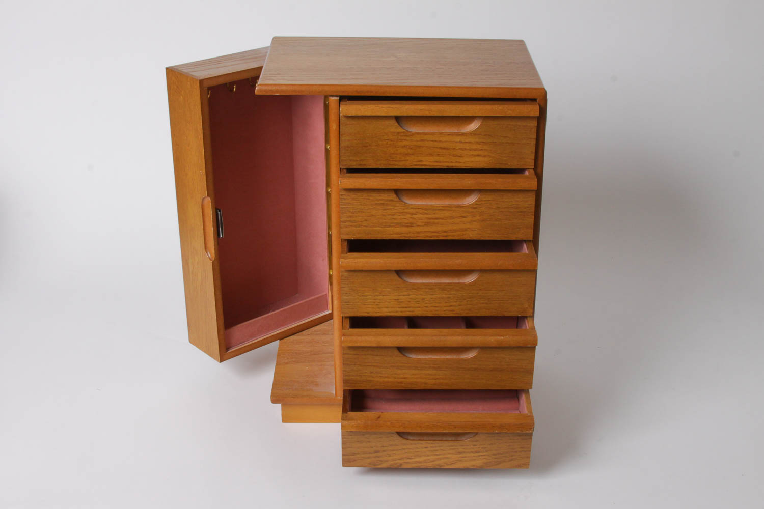 Jewelry Storage Cabinet and Accessories