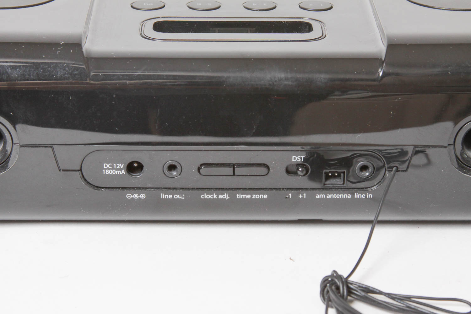 iHome Radio and Charging Station