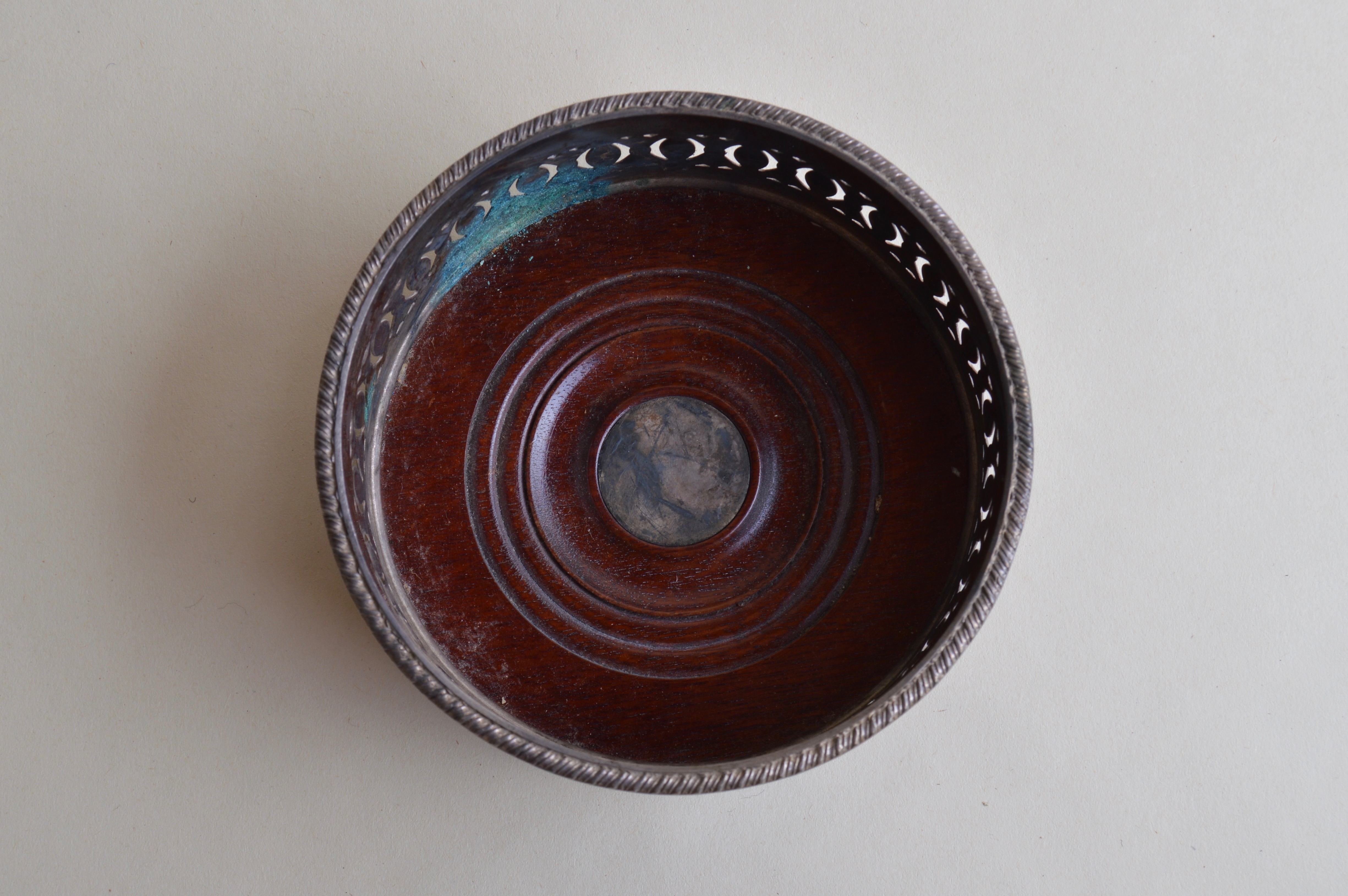 "Kaywoodie" Tobacco Pipe and Metal Ash Tray