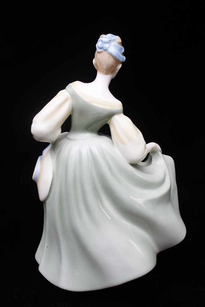 Royal Doulton Figurine "Fair Lady"
