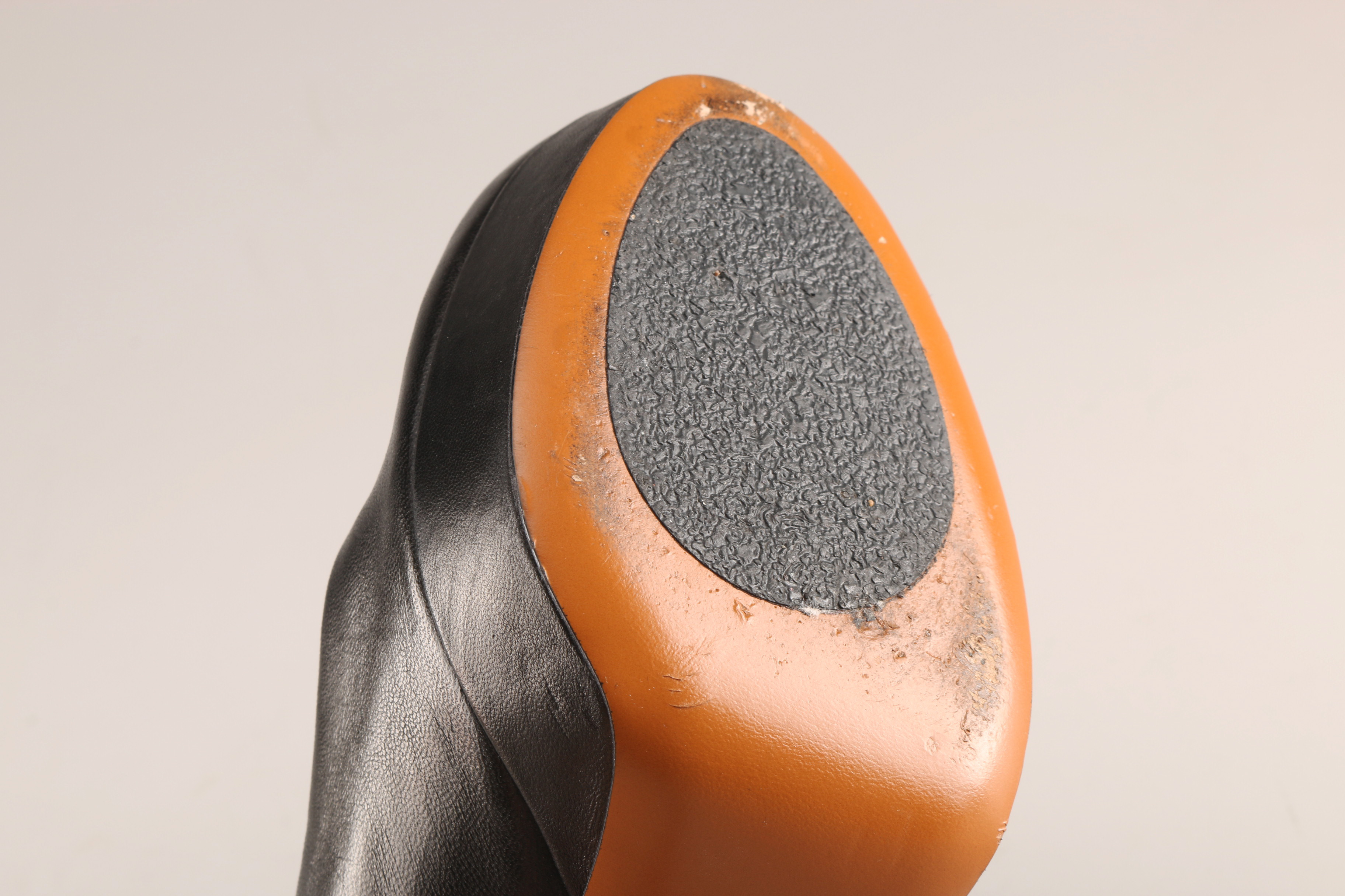 Pair of Black Gucci Heels, Size 8.5