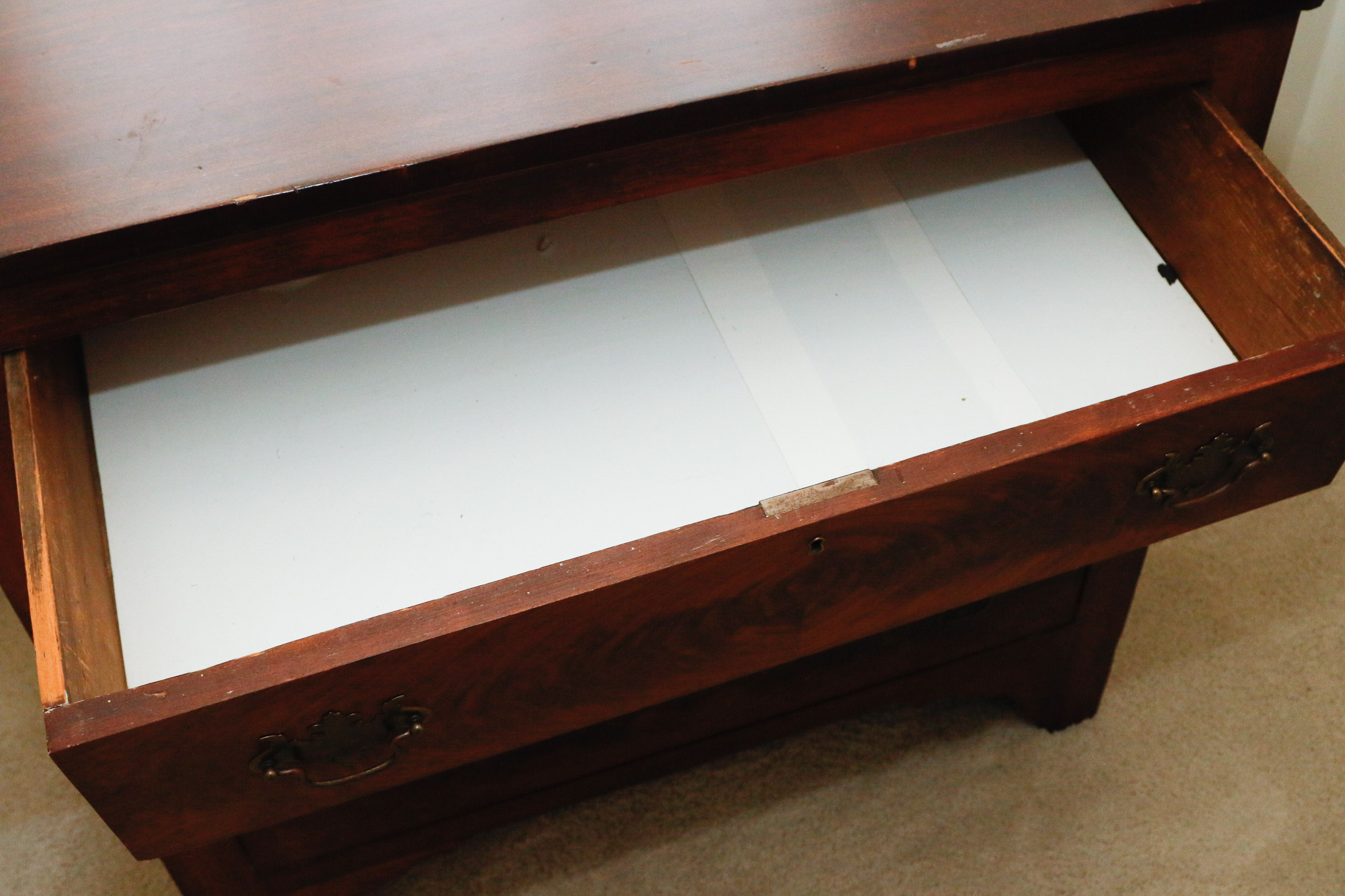 Antique Mahogany Chest of Drawers