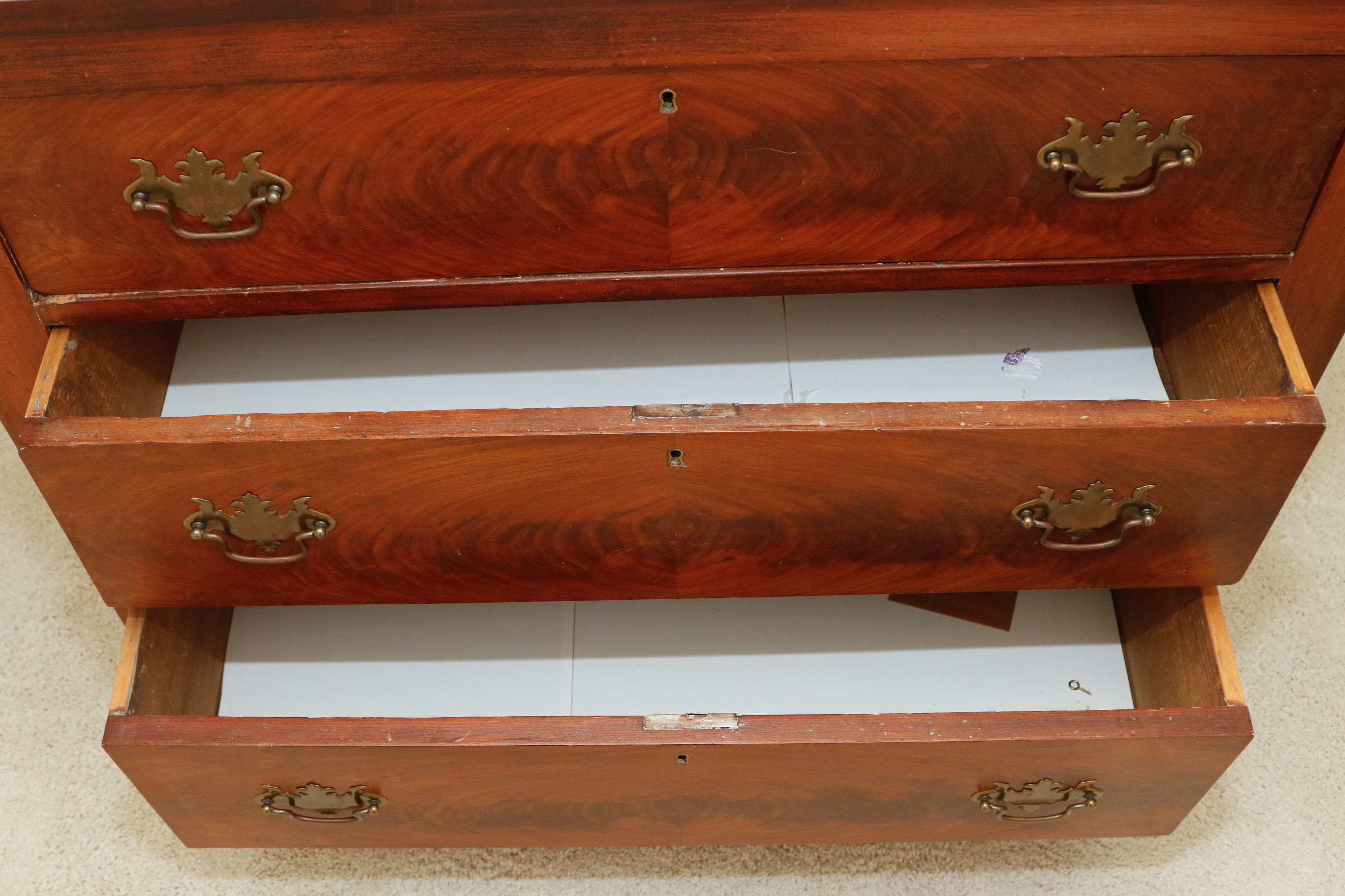 Antique Mahogany Chest of Drawers