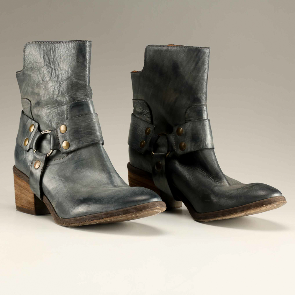 Donald J. Pliner Dasha Leather Boots