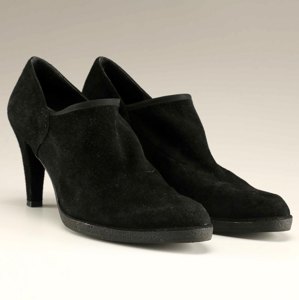 Stuart Weitzman Suede Shoes