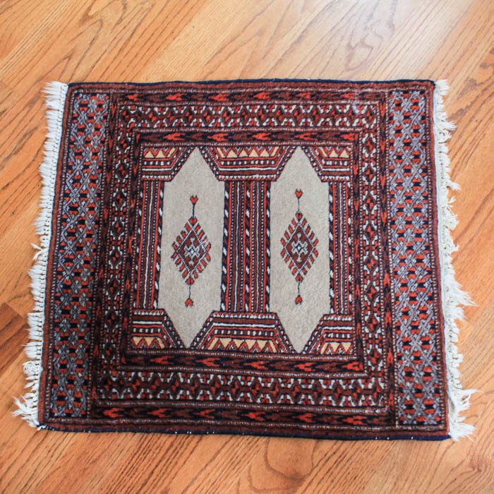 Hand-Knotted Pakistani Jaldar Bokhara Accent Rug