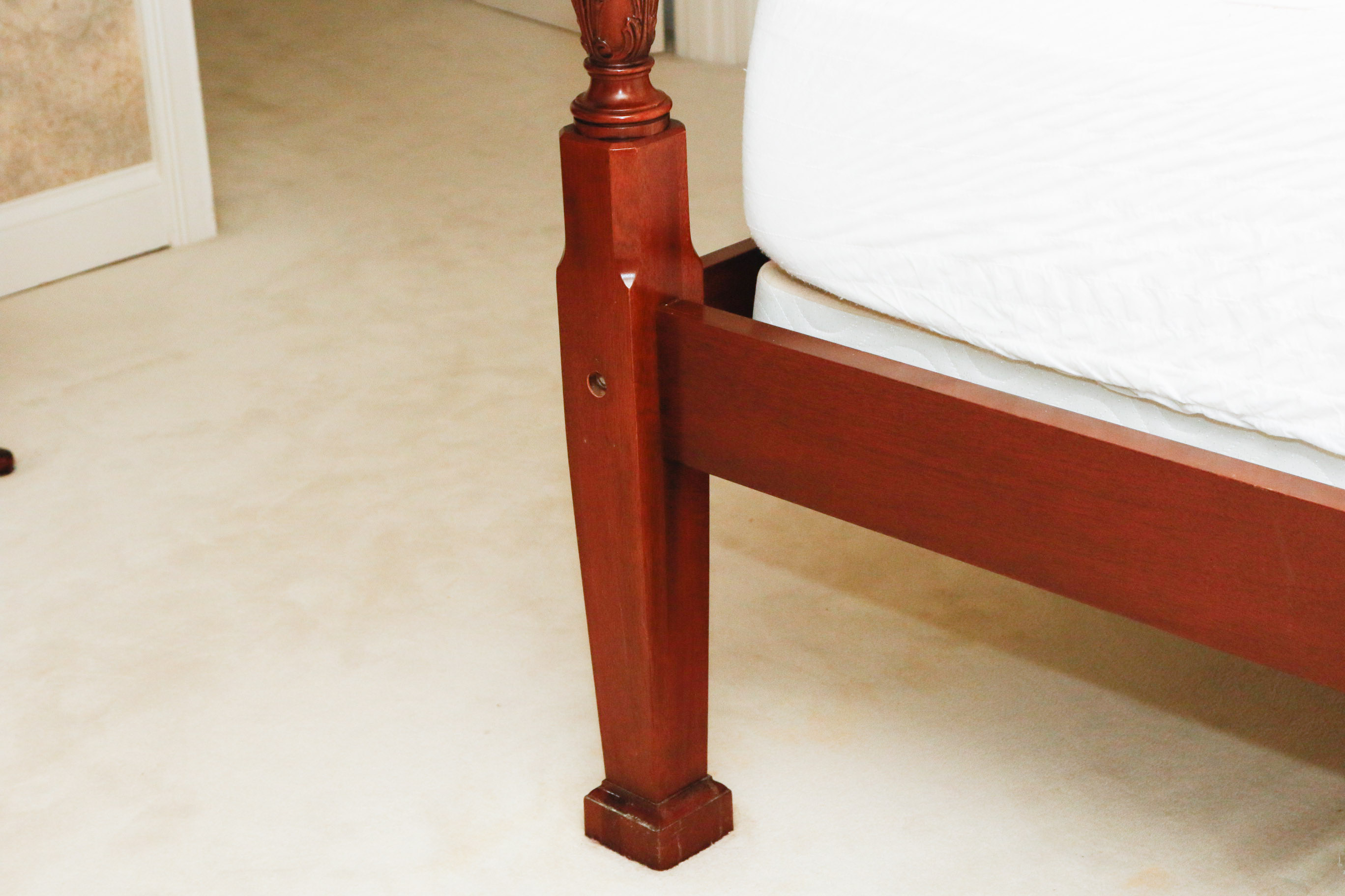 Hickory American Masterpiece Collection Mahogany Poster Bed