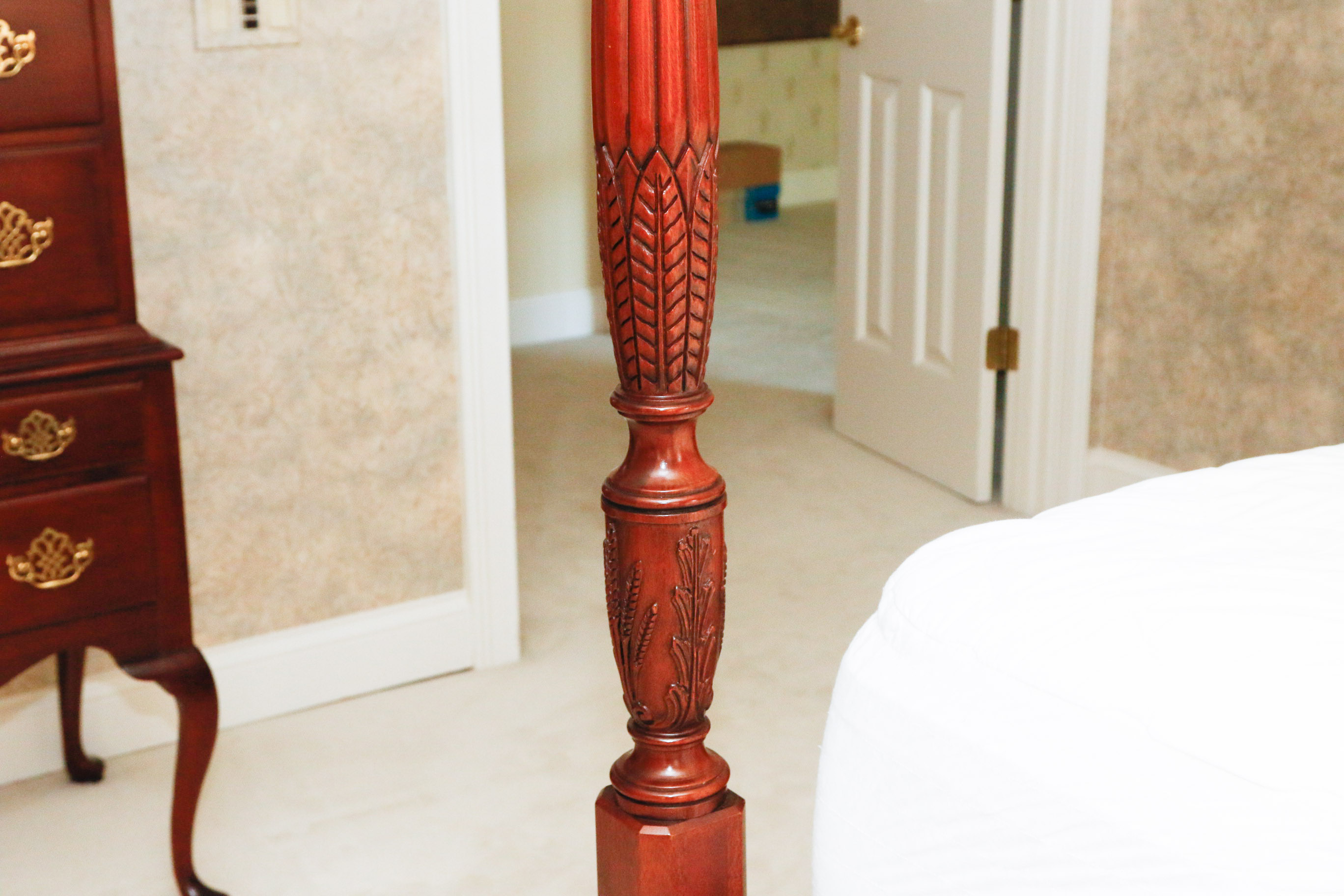 Hickory American Masterpiece Collection Mahogany Poster Bed