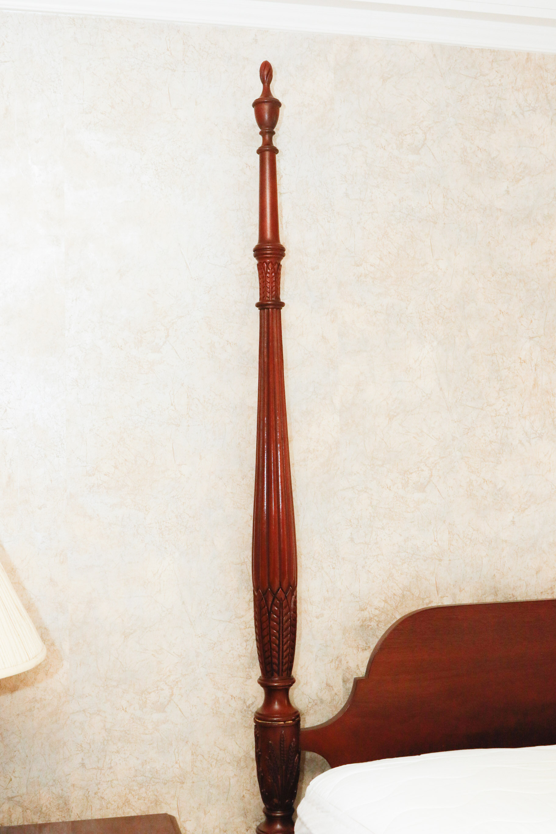 Hickory American Masterpiece Collection Mahogany Poster Bed