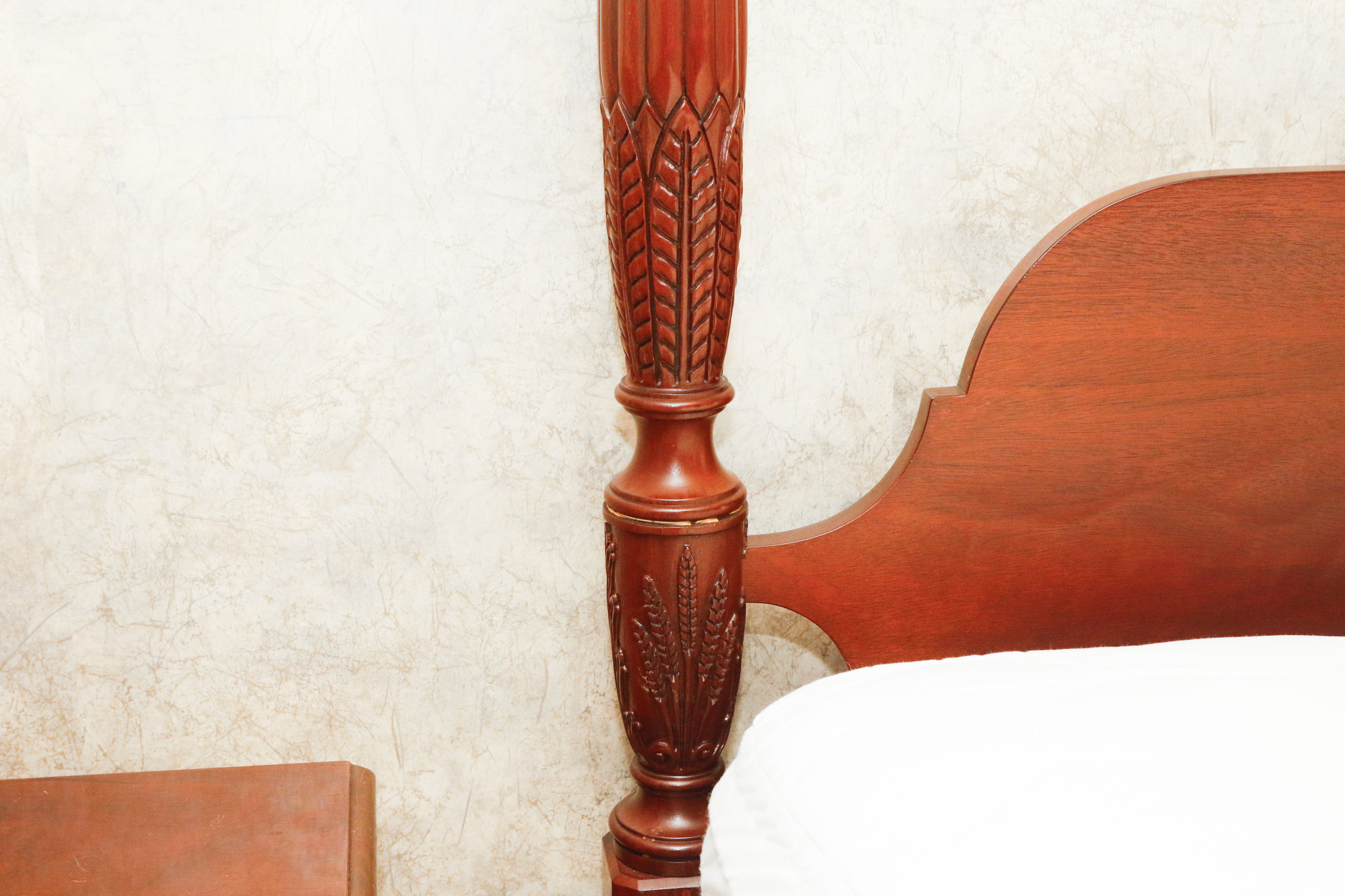 Hickory American Masterpiece Collection Mahogany Poster Bed