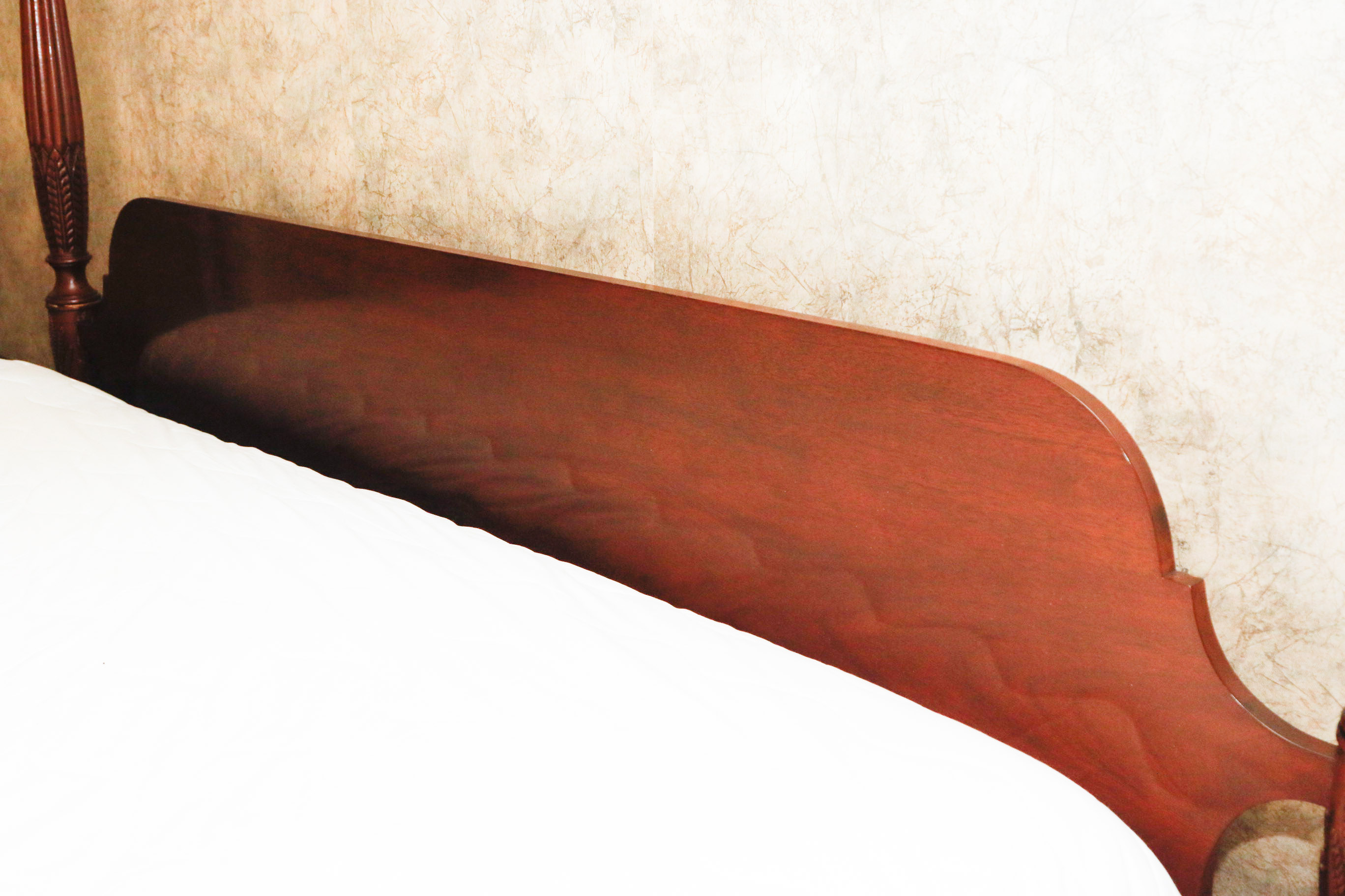 Hickory American Masterpiece Collection Mahogany Poster Bed