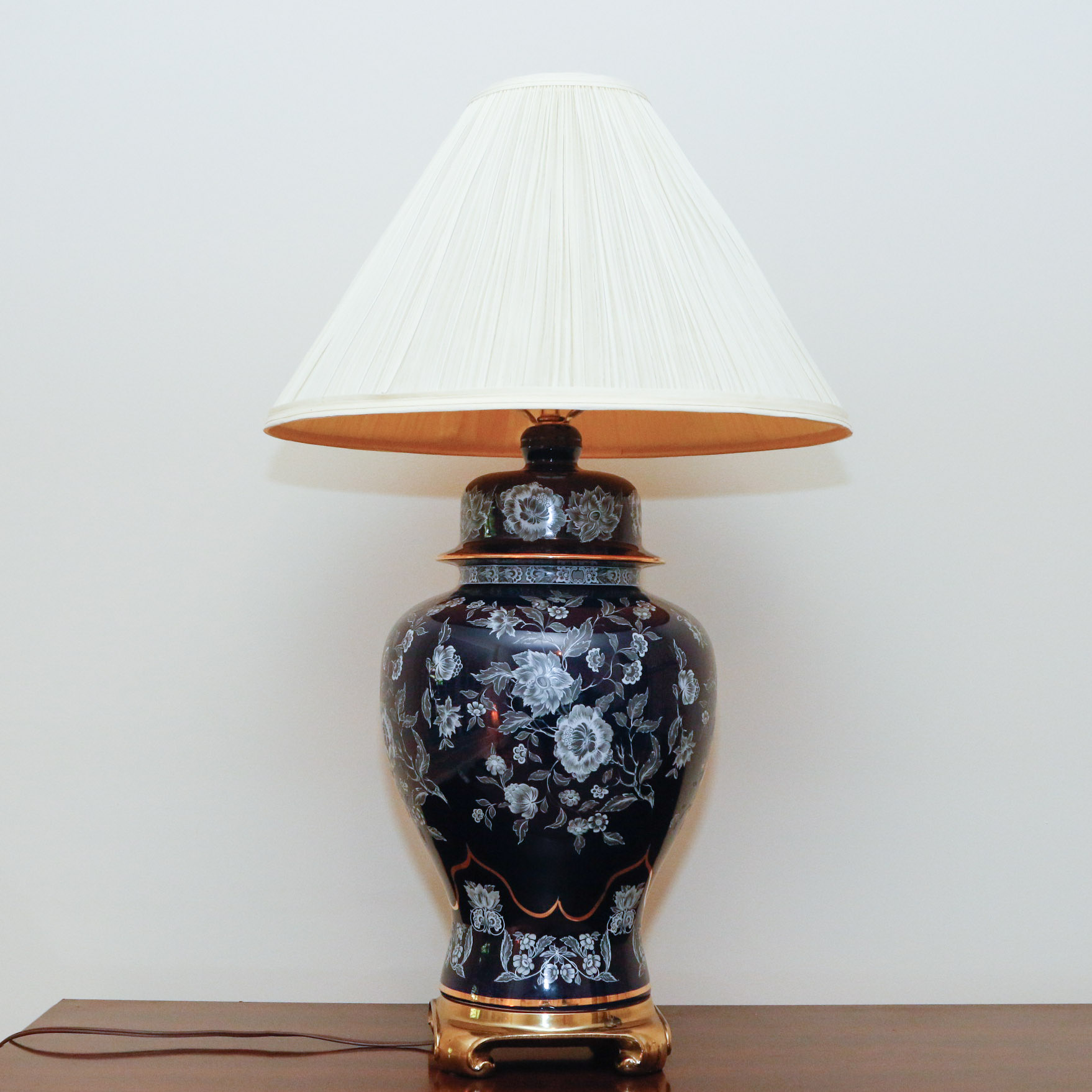 Blue and White Porcelain Table Lamp